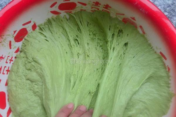 春色满餐桌之菠菜汁面团的做法图解8