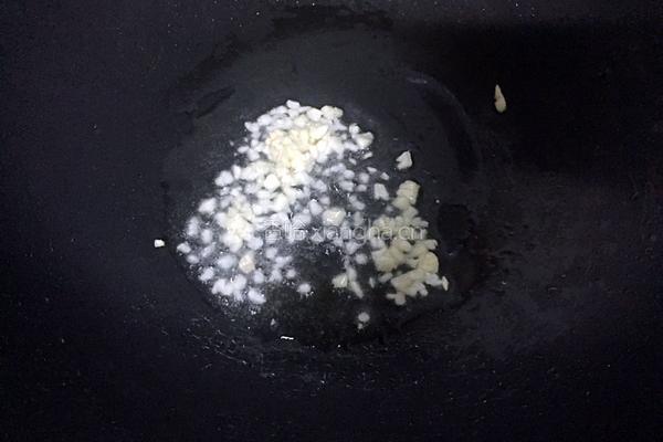 茄汁虾仁的做法图解4