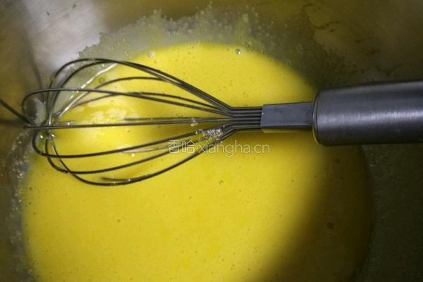 电饭煲蛋糕的做法图解1
