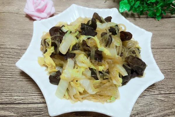 白菜炖粉条的做法图解15