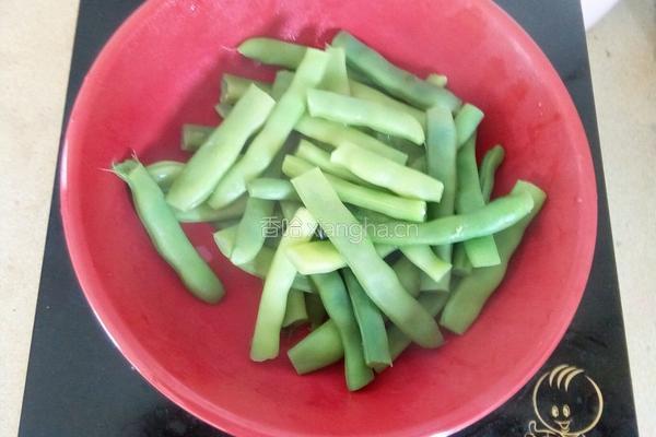 豆角炒肉片的做法图解4