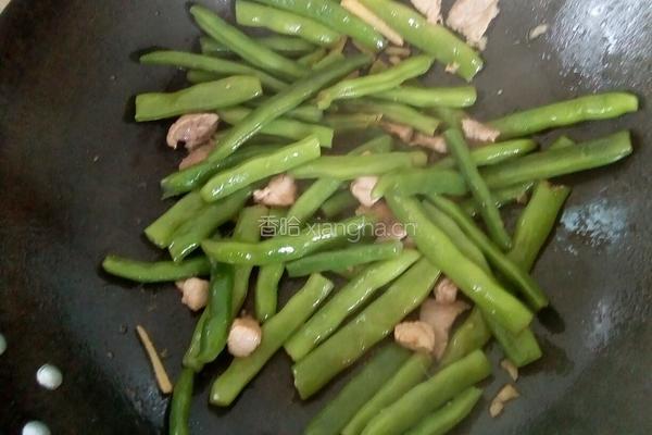 豆角炒肉片的做法图解5