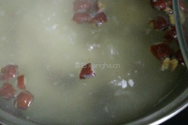 红枣桂圆营养粥的做法图解3