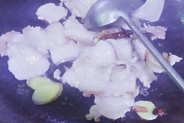 猪肉酸菜炖粉条的做法图解4