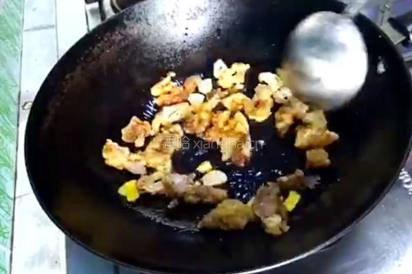 酥肉炒花菜的做法图解6