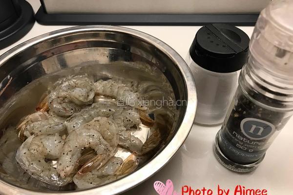 土豆凤尾虾球的做法图解1