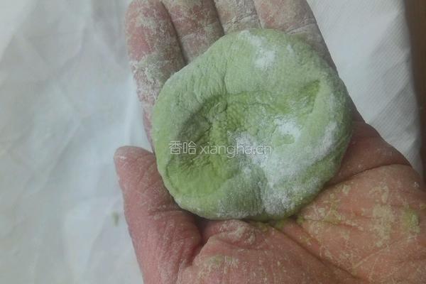 春色满餐桌之小小豆沙包的做法图解1
