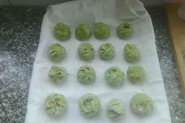 春色满餐桌之小小豆沙包的做法图解5