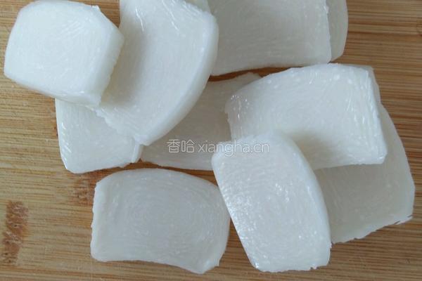 酸辣炒年糕的做法图解1