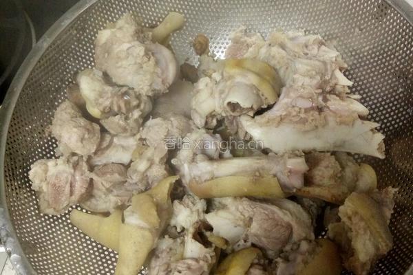 干豇豆炖猪蹄的做法图解2