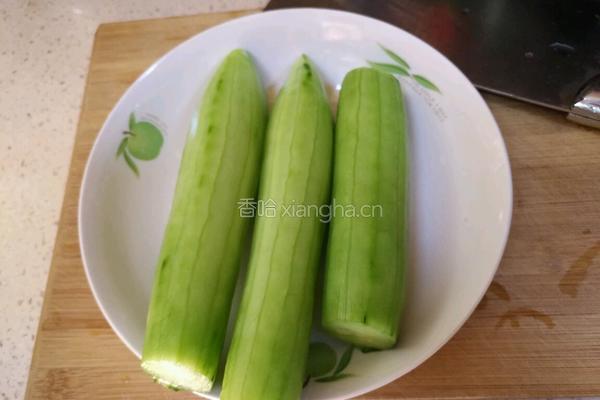 黄瓜拌金针菇的做法图解3