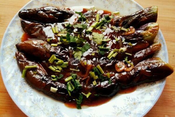 自制番茄红烧土豆和浇汁茄子的做法图解1