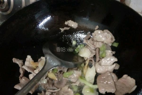 菠菜炒肉的做法图解4