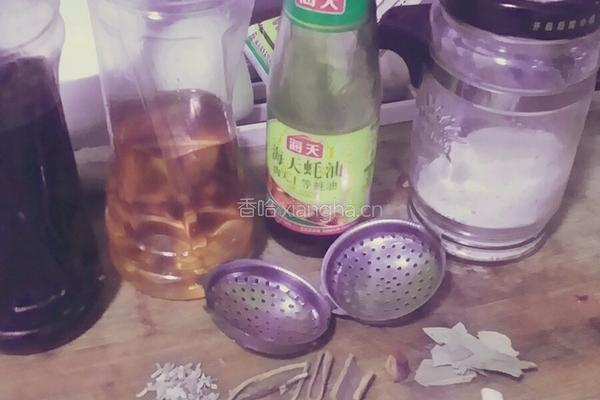 酸菜土豆炖鹅块的做法图解1