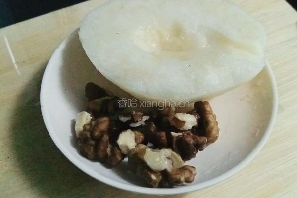 春娃子辅食之核桃仁雪梨糊的做法图解1