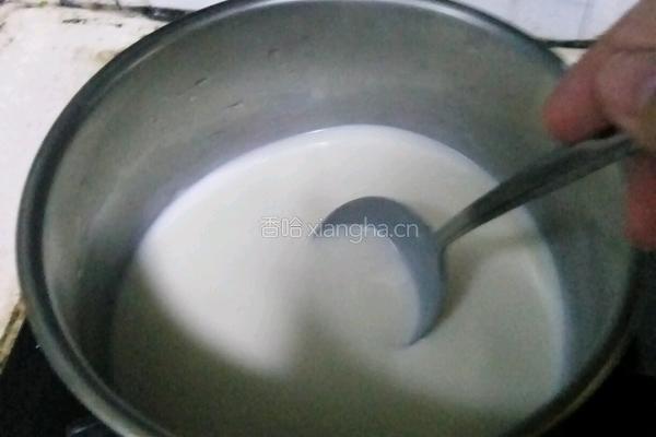 椰丝牛奶小方的做法图解3