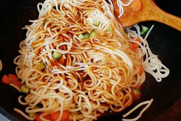 蚝油茄汁拌面的做法图解10