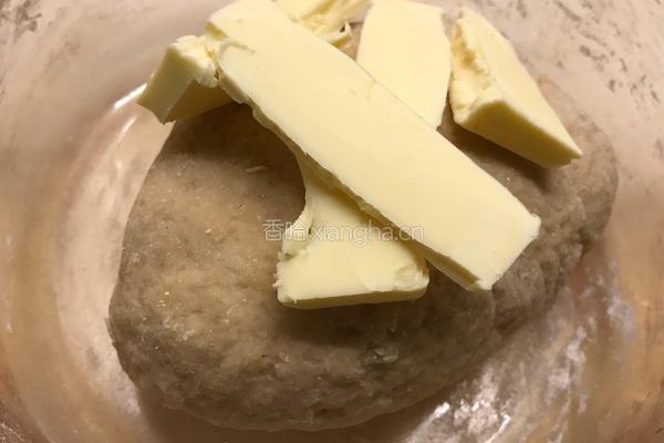 牛肉丸热狗的做法图解1