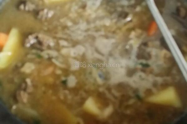 酸菜土豆炖鹅块的做法图解7