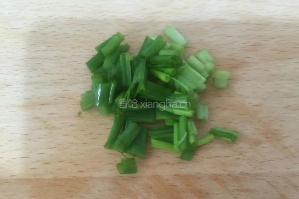 黄豆酱拌面的做法图解1
