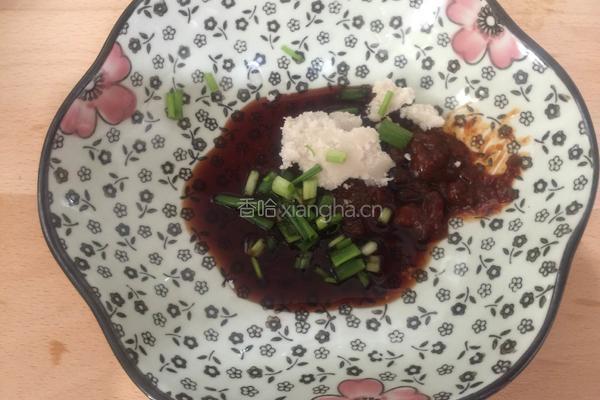黄豆酱拌面的做法图解2