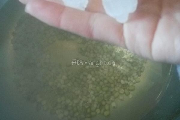 薏米绿豆红枣粥的做法图解4