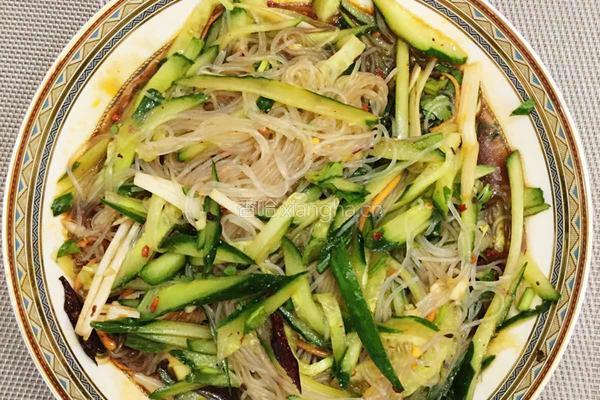 黄瓜粉丝拌菜