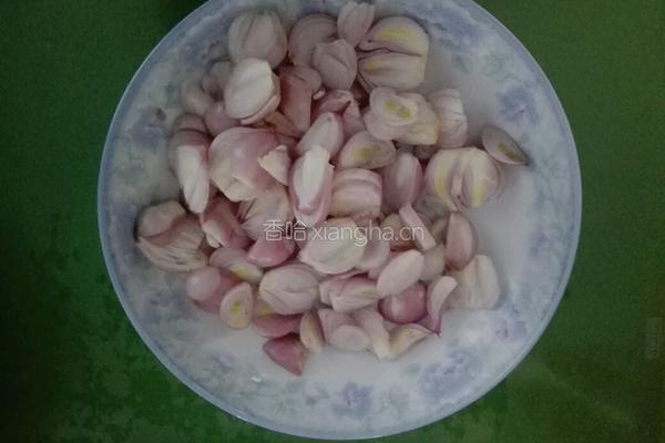 孜然牛肉墨鱼花的做法图解3