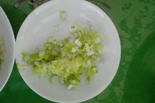 孜然牛肉墨鱼花的做法图解6