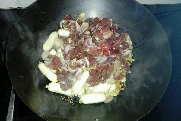 孜然牛肉墨鱼花的做法图解13