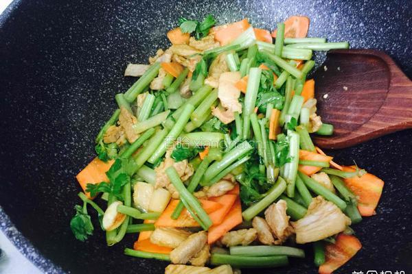芹菜炒肉的做法图解3