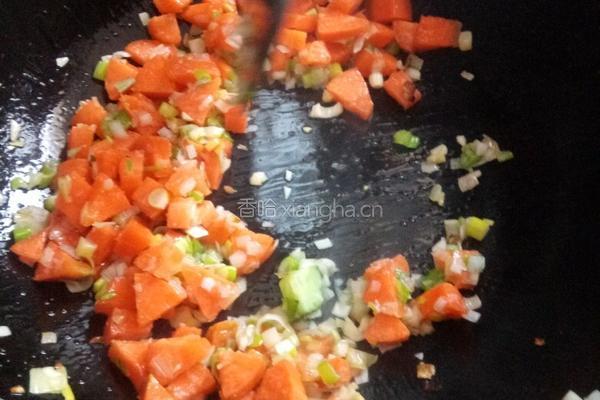 火腿蔬菜蛋炒饭的做法图解7