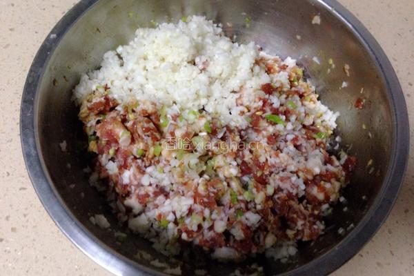 酸菜馅饺子的做法图解3