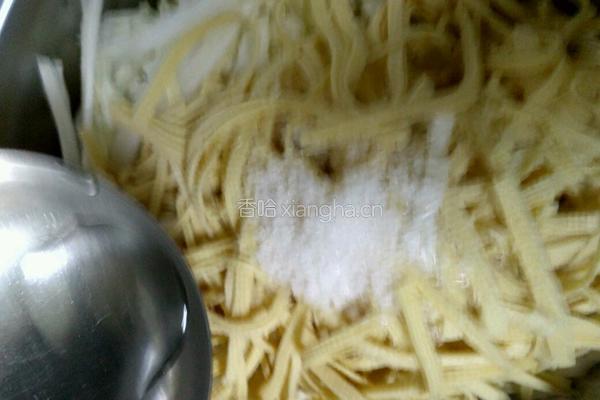 酸辣白菜豆皮丝的做法图解5