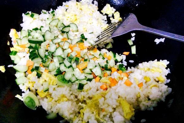 蛋炒饭的做法图解3