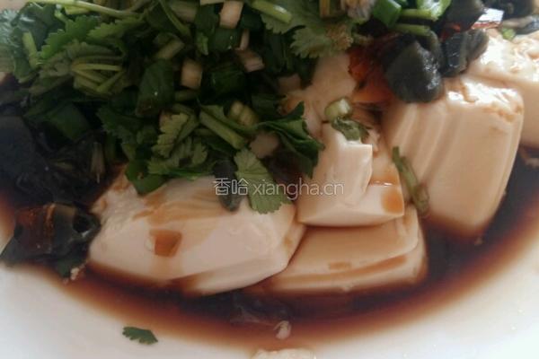 皮蛋豆腐的做法图解4