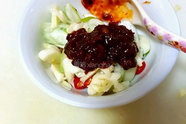 胡萝卜洋葱炒蘑菇的做法图解4
