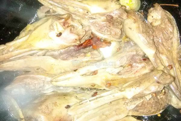 麻辣干锅鸭头的做法图解4