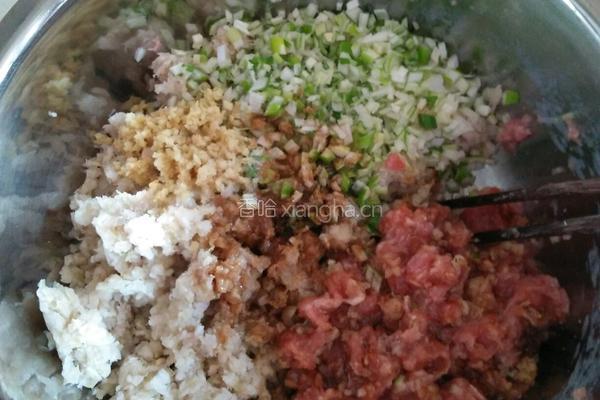 猪肉酸菜馅饼的做法图解5