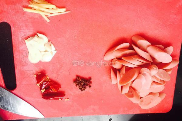 蒜苔火腿的做法图解2