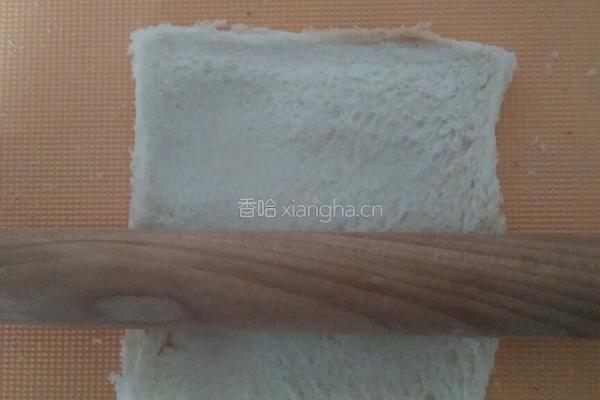 鸡蛋胡萝卜土司卷的做法图解4