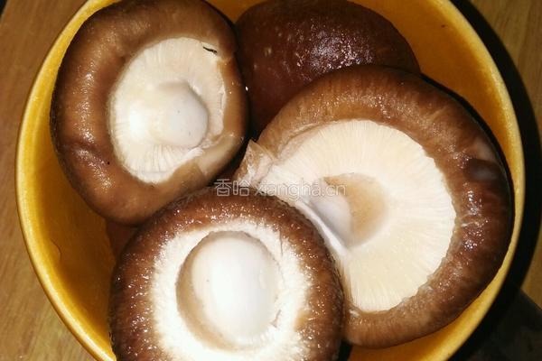 香菇油菜的做法图解2