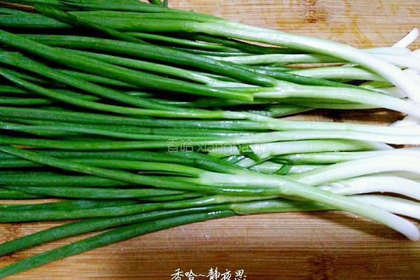 本帮葱油拌面的做法图解2