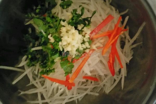 香菜拌白萝卜丝的做法图解8