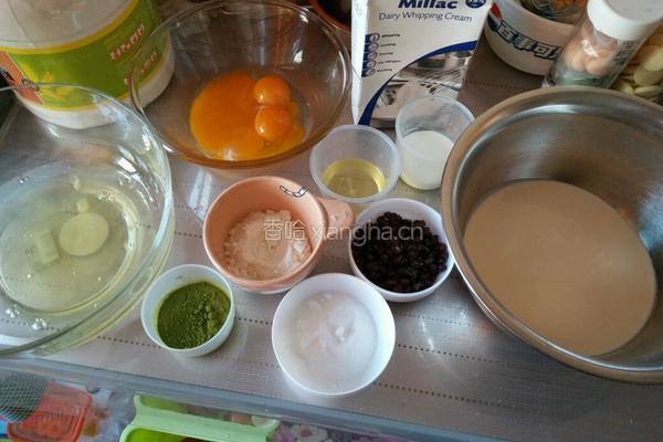 蜜豆抹茶蛋糕卷的做法图解1