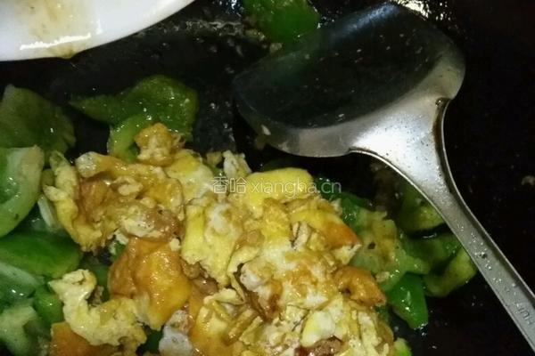 青椒炒鸡蛋的做法图解8
