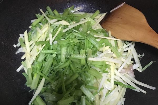 芹菜炒土豆丝的做法图解7