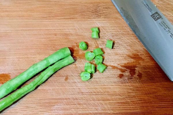 咸蛋炒四季豆的做法图解3
