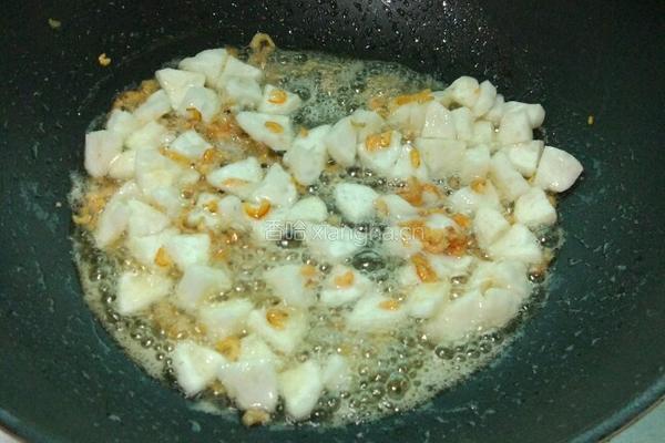 胡萝卜炒饭的做法图解3