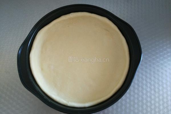 番茄酱版~培根红肠披萨〔9寸〕的做法图解12